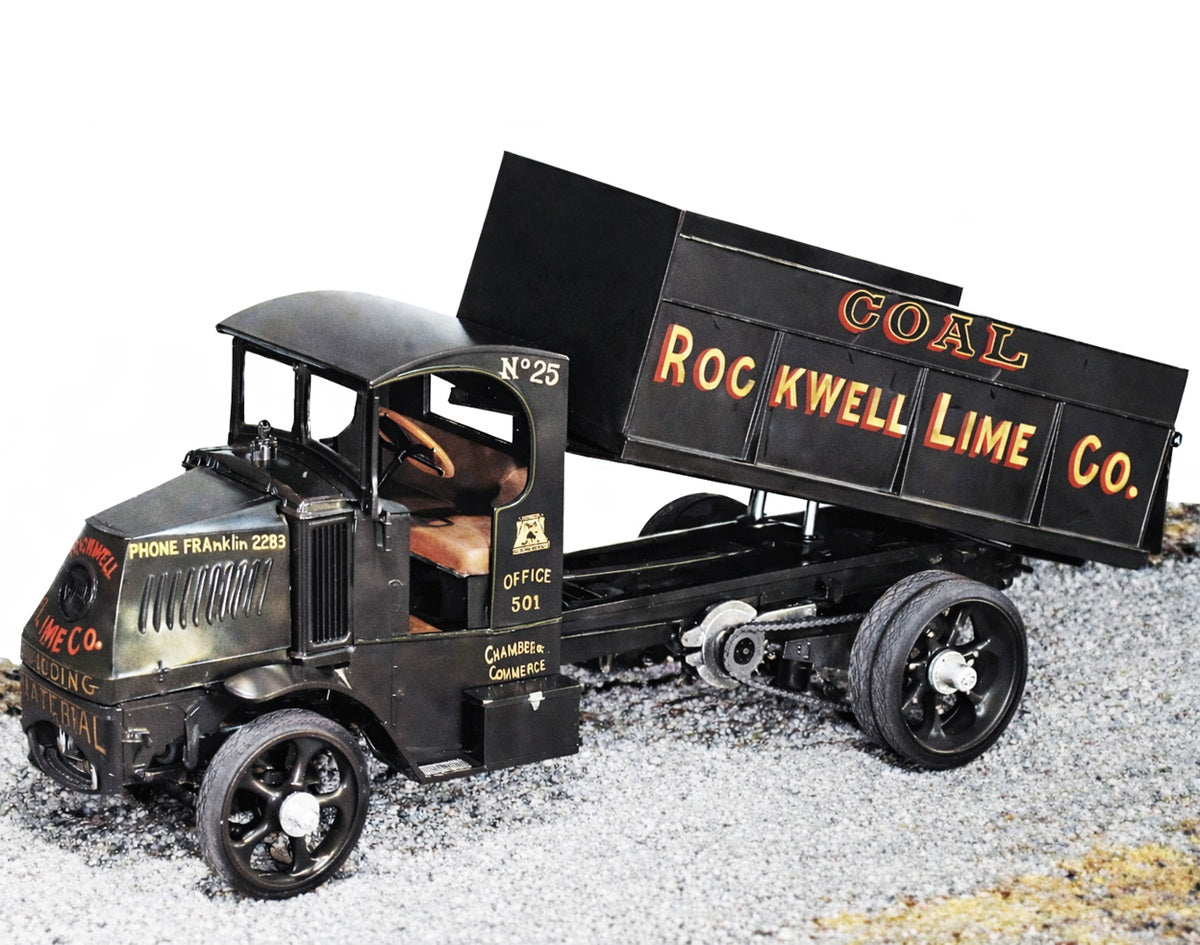 Atlantis Models 1/24 1926 Mack AC Bulldog Dump Truck Plastic Model Kit