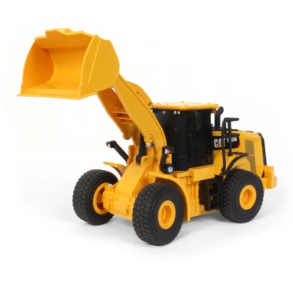 Diecast Masters 1:35 Scale RC Control Cat 950M Wheel Loader
