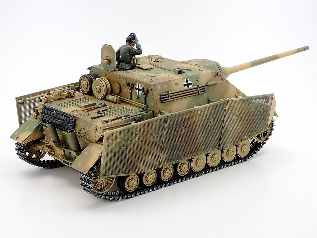 Tamiya 1/35 German Panzer IV/70(A) Tank Destroyer WWII Plastic Model Kit