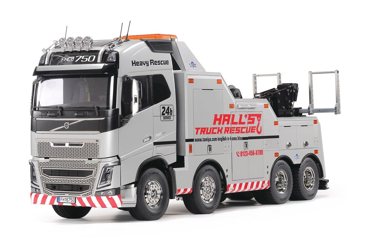Tamiya 1:14 Volvo FH16 Globetrotter 750 8x4 Tow Truck Kit in Silver