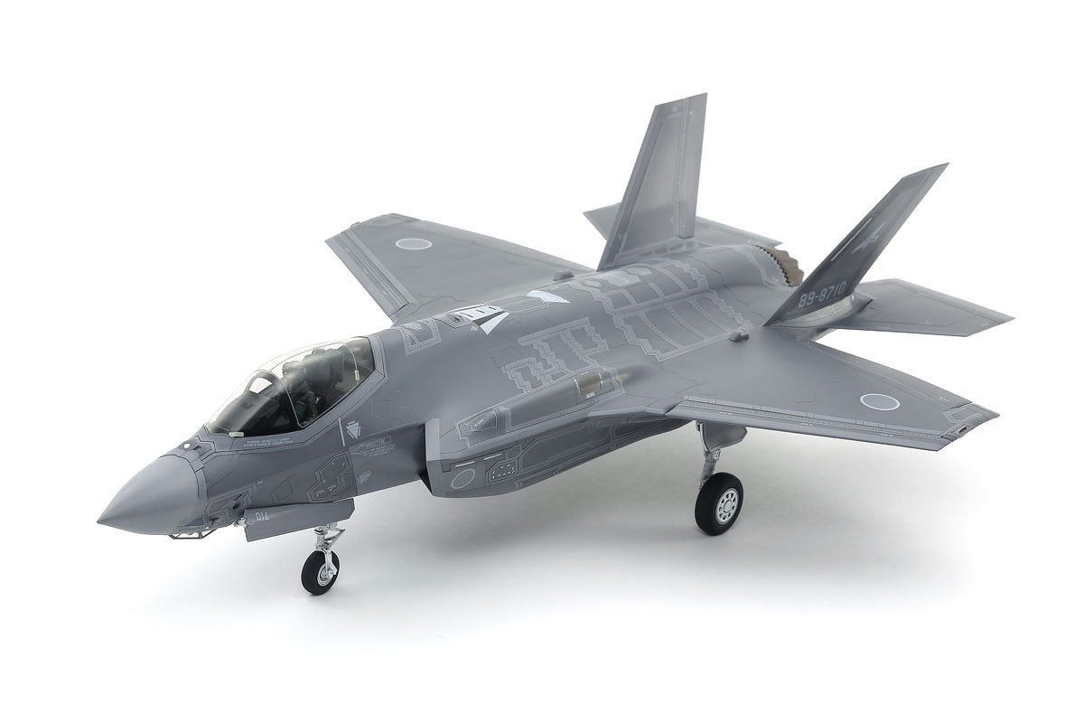 Tamiya 1/48 Lockheed F-35A Lightning II Fighter Model Kit