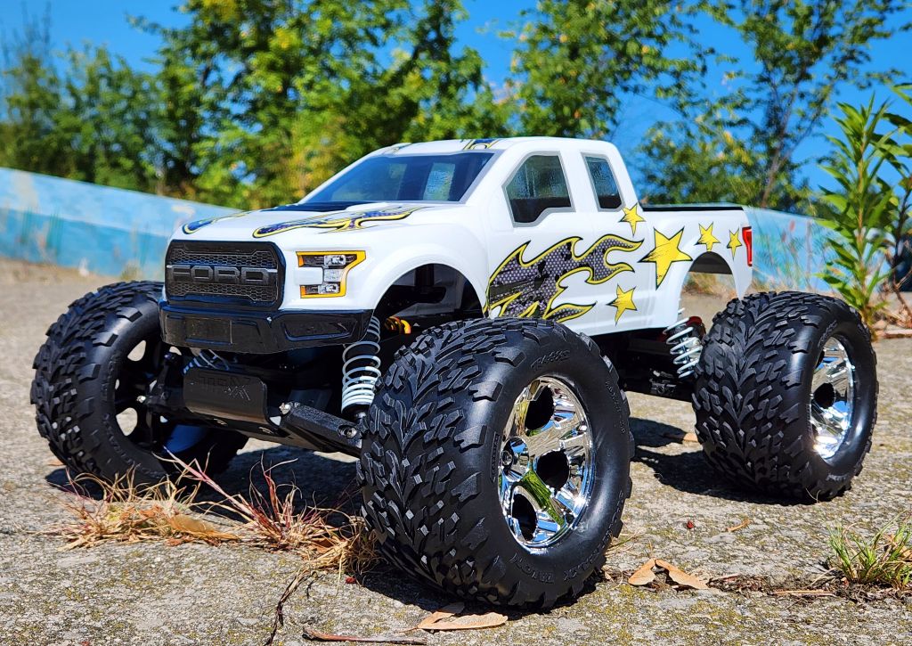 XXX Main Racing Carbon Fire Internal Graphic R023