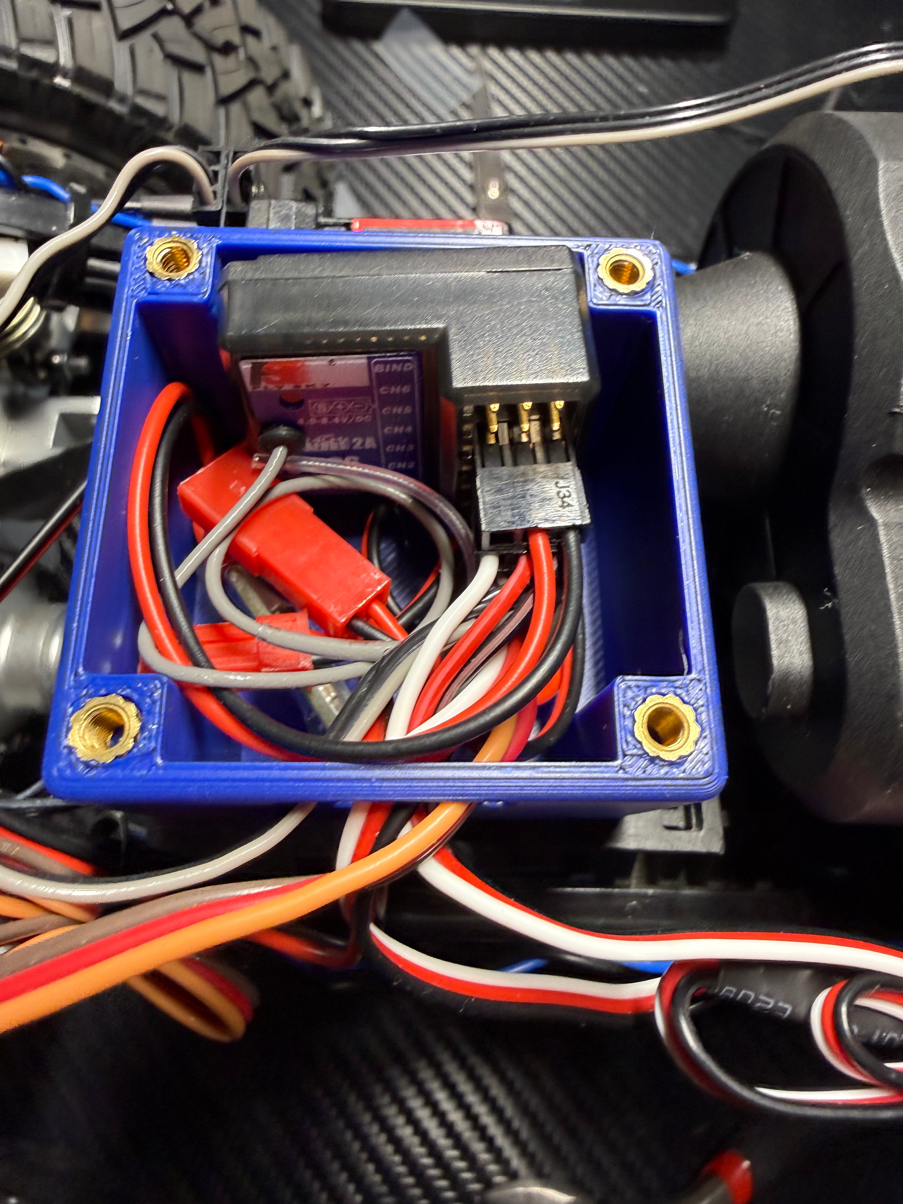 RC Hop Up Parts White and Pink  Large RC Receiver Box with Lid for RC Cars and Trucks