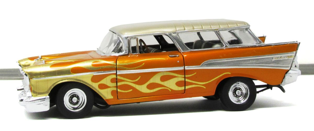 Atlantis Models 1/25 1957 Chevy Nomad Bel Air Plastic Model Car Kit