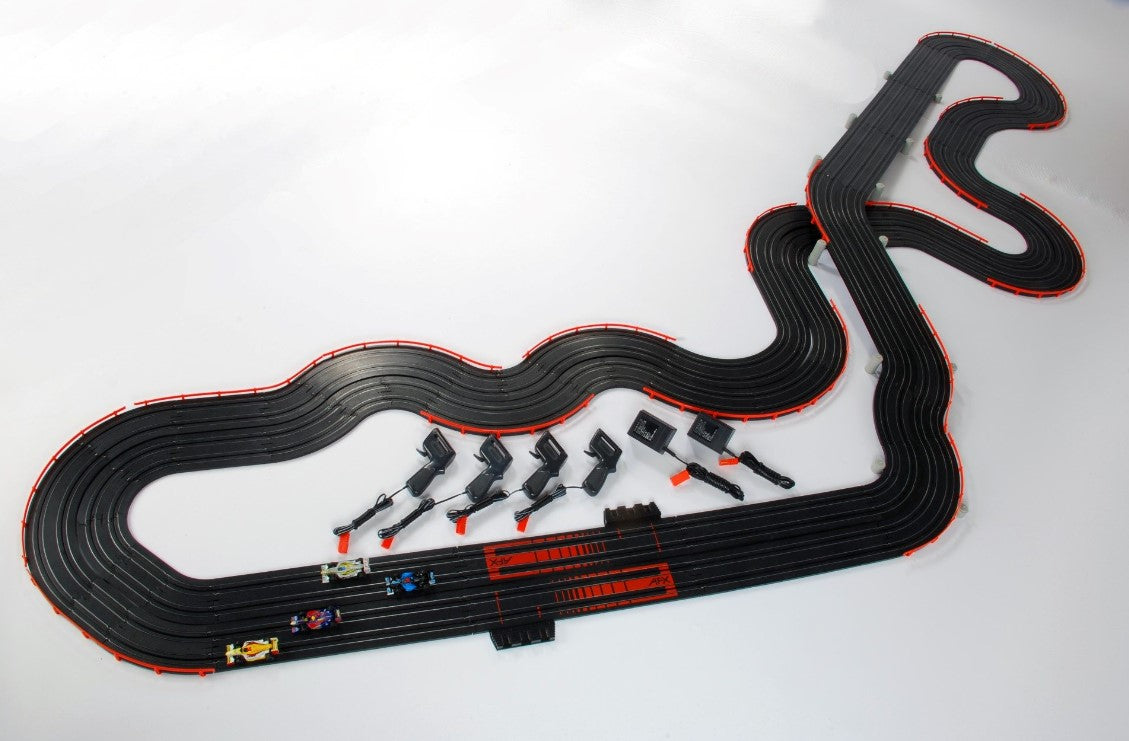 AFX Super International HO Formula Slot Car Track Set w/4 Formula Cars (Mega G+) 21018