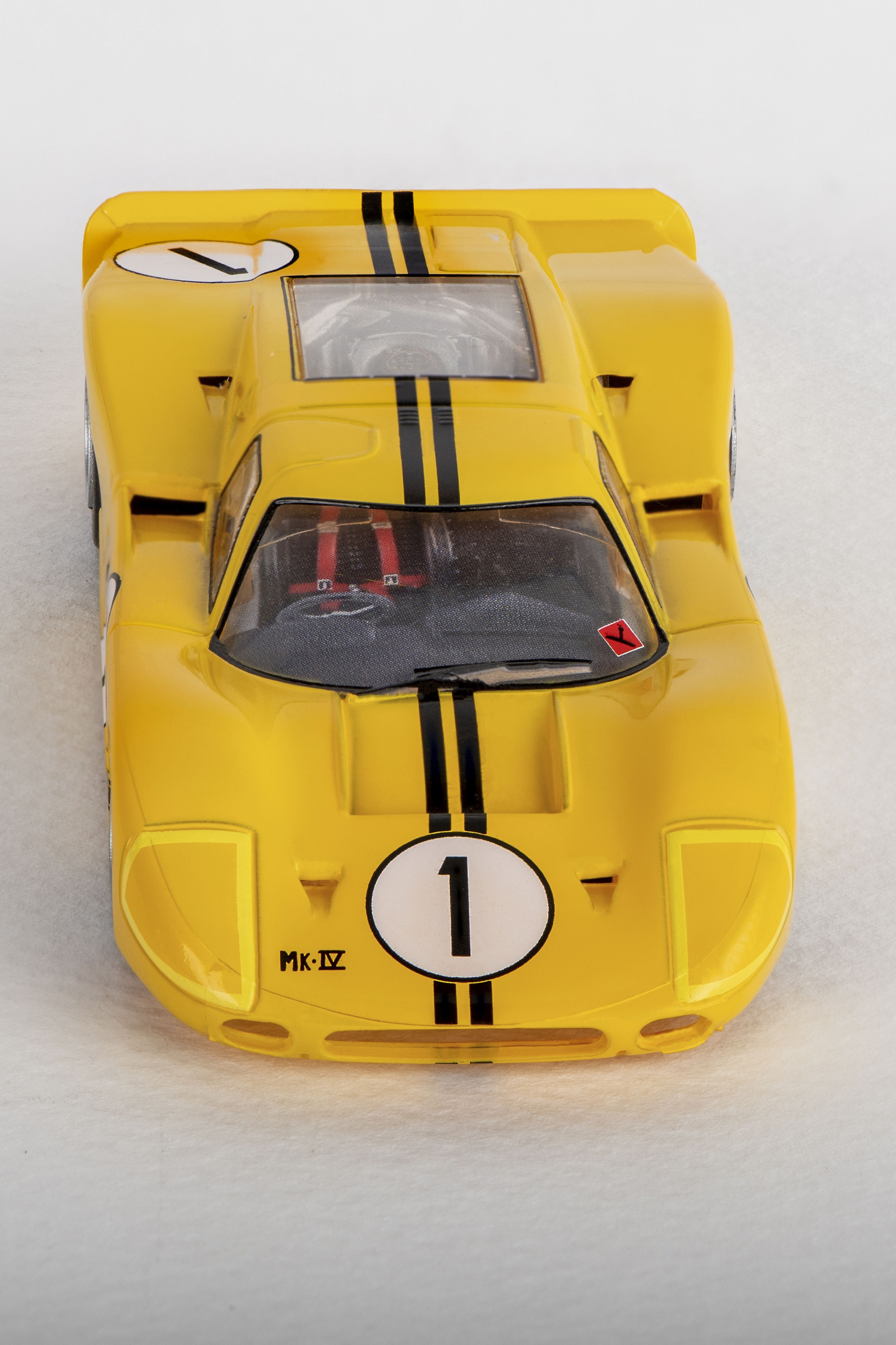 AFX Collector Series 1967 Ford GT40 Mk IV Sebring #1 HO Slot Car (Yellow) (SWB) (Mega G+) 22025