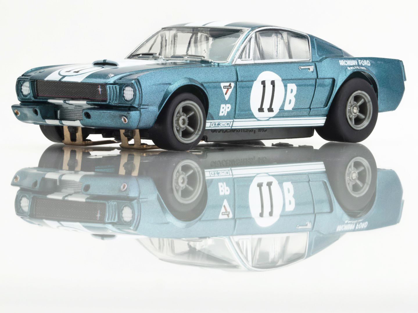 AFX Racing 1965 Shelby Mustang GT350R Donohue Blue/White Slot Car 22071