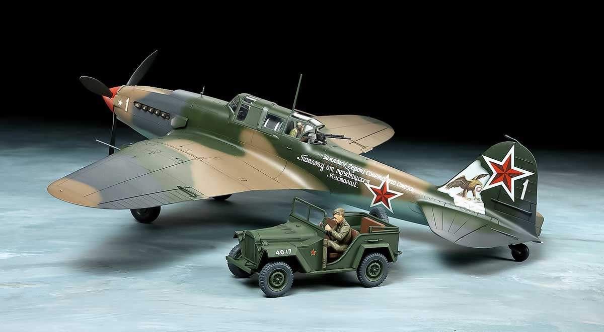 Tamiya 1/48 Ilyushin IL-2 Shturmovik & GAZ-67B Set