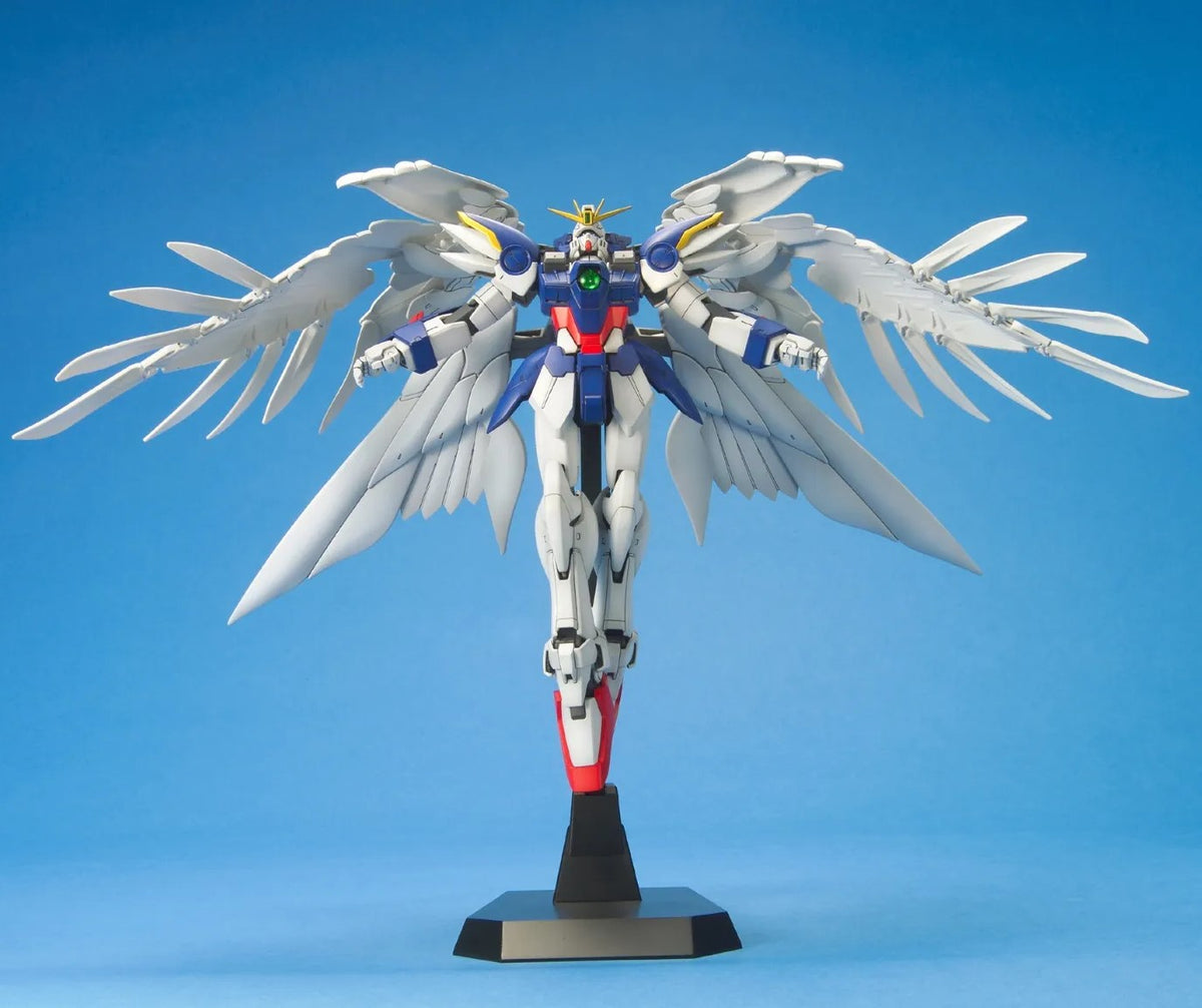 Bandai MG 1/100 XXXG-00W0 Wing Gundam Zero EW - image 4