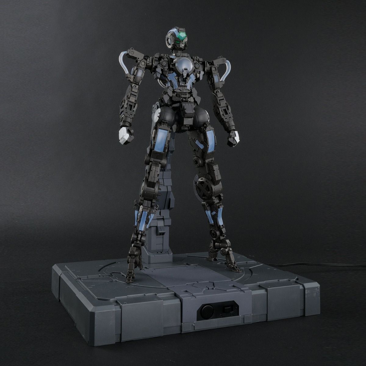 Bandai PG 1/60 GN-001 Gundam Exia - image 4