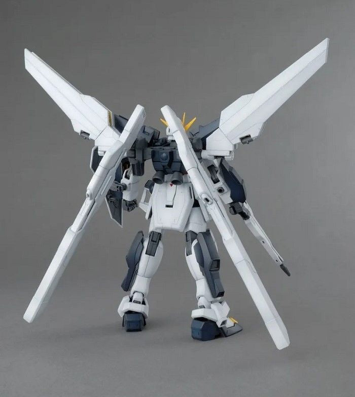 Bandai MG 1/100 GX-9901-DX Gundam Double X - image 2