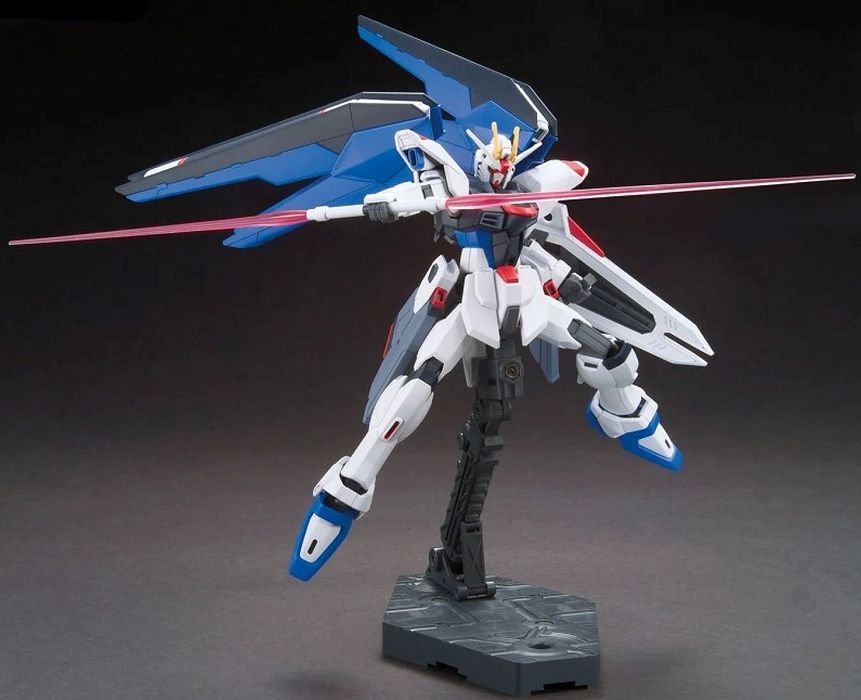 Bandai HGCE 1/144 ZGMF-X10A Freedom Gundam #192 - image 5