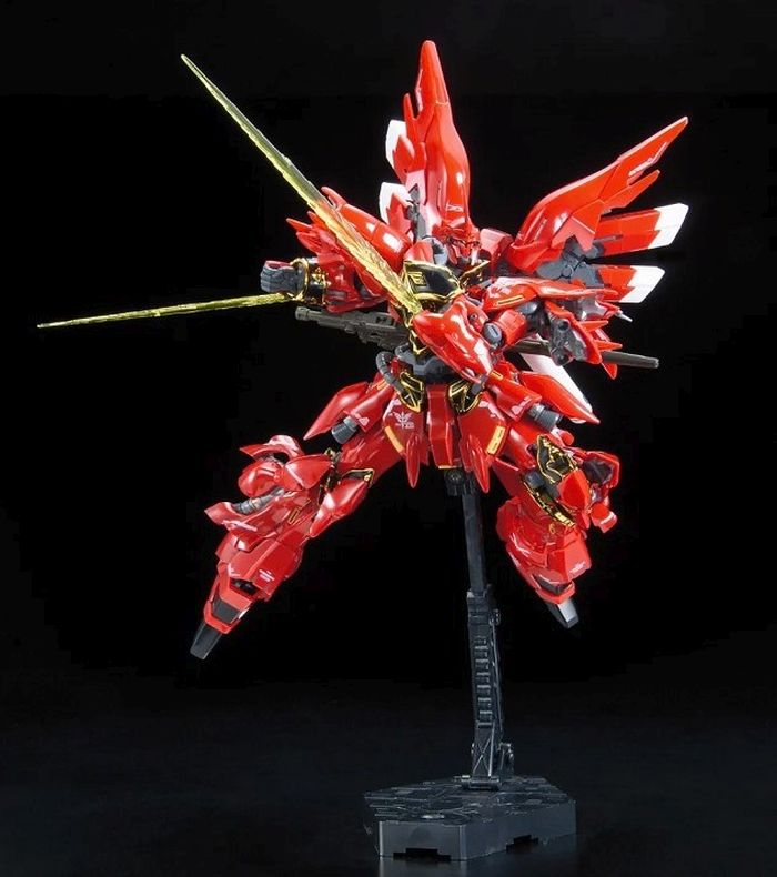 Bandai RG 1/144 MSN-06S Sinanju - image 3