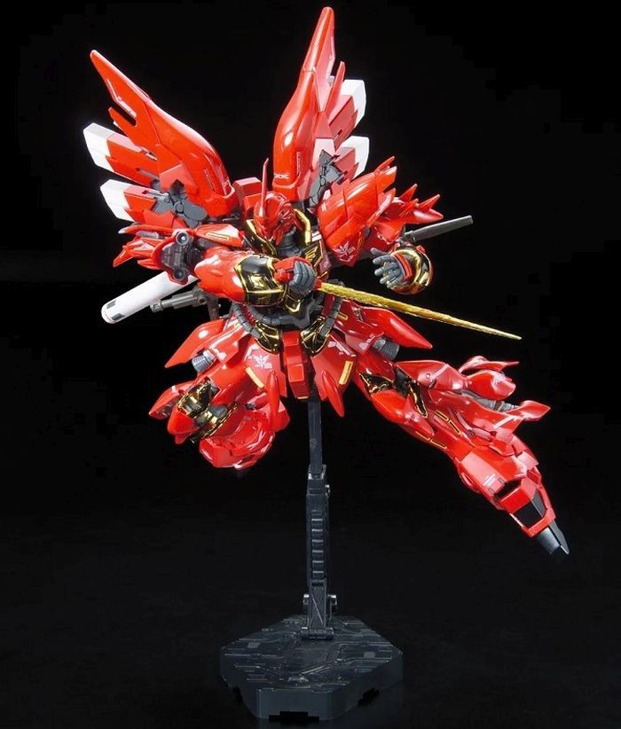 Bandai RG 1/144 MSN-06S Sinanju - image 4