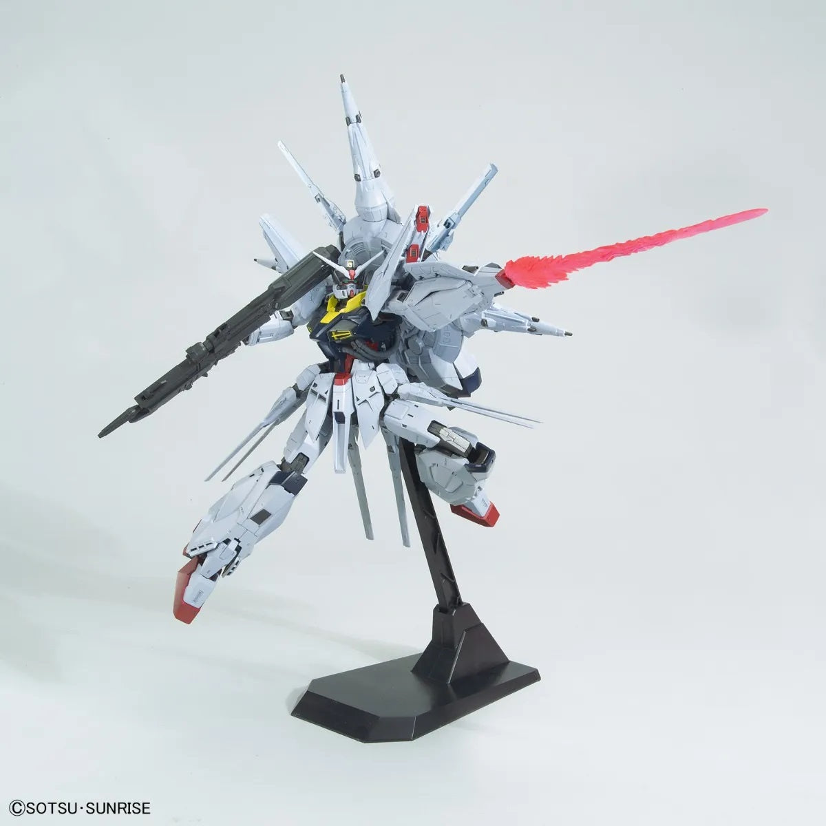 Bandai MG 1/100 ZGMF-X13A Providence Gundam - image 5