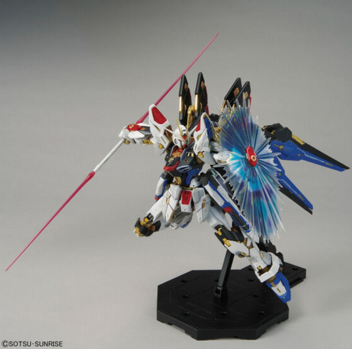 Bandai MGEX 1/100 ZGMF-X20A Strike Freedom Gundam - image 4