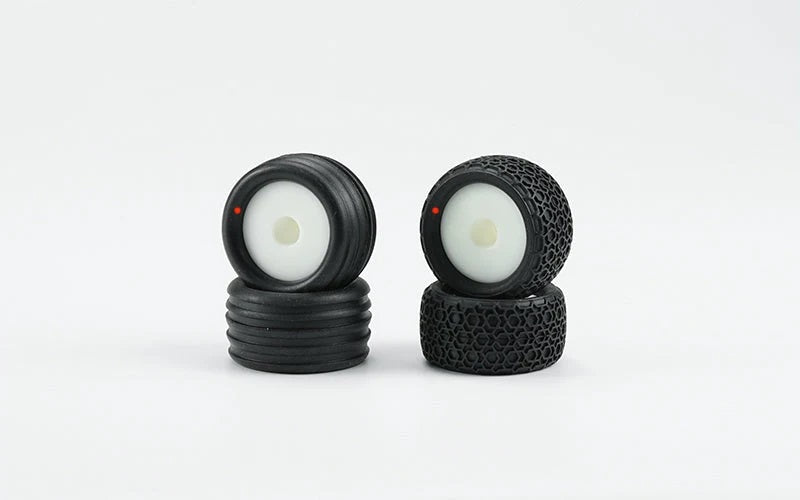 Carisma GT24ST Tire Set Mounted (30 Shore) 16612