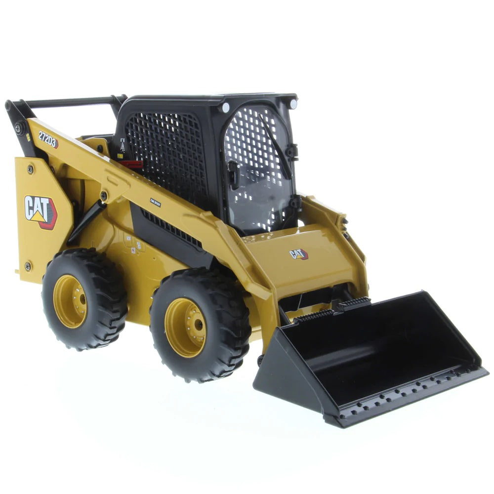 Diecast Masters 1/16 Scale Cat 272D2 Skid Steer Construction Loader