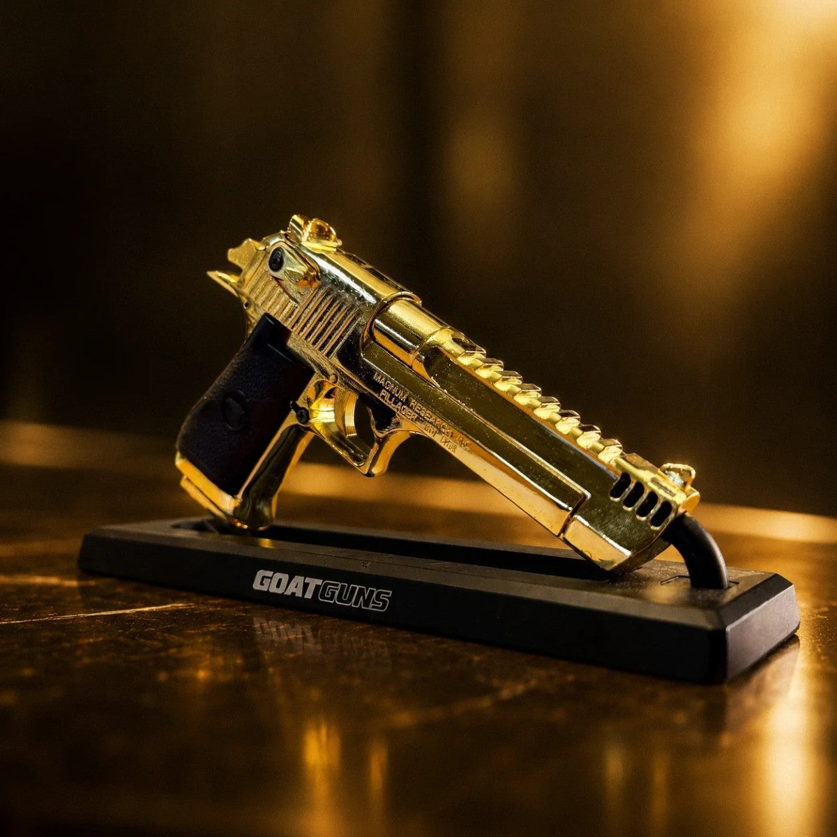 GoatGuns Desert Eagle 1:2.5 Scale Diecast Metal Model Kit – Gold with Display Stand