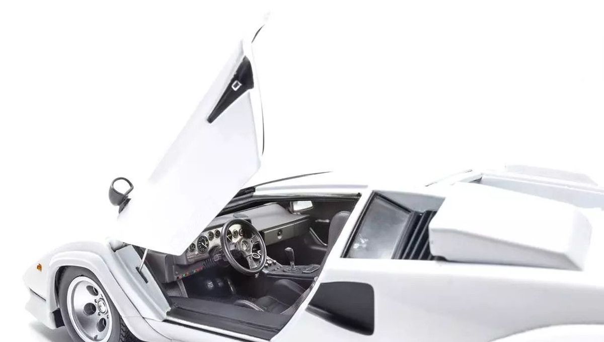 Kyosho 1/18 Lamborghini Countach LP400S White Diecast Model