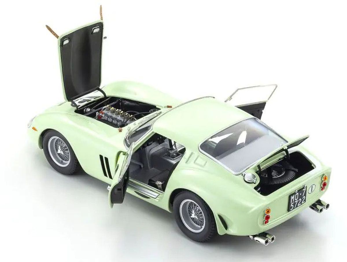 Kyosho 1/18 Ferrari 250 GTO 1962 Goodwood #15 Light Green Diecast Model
