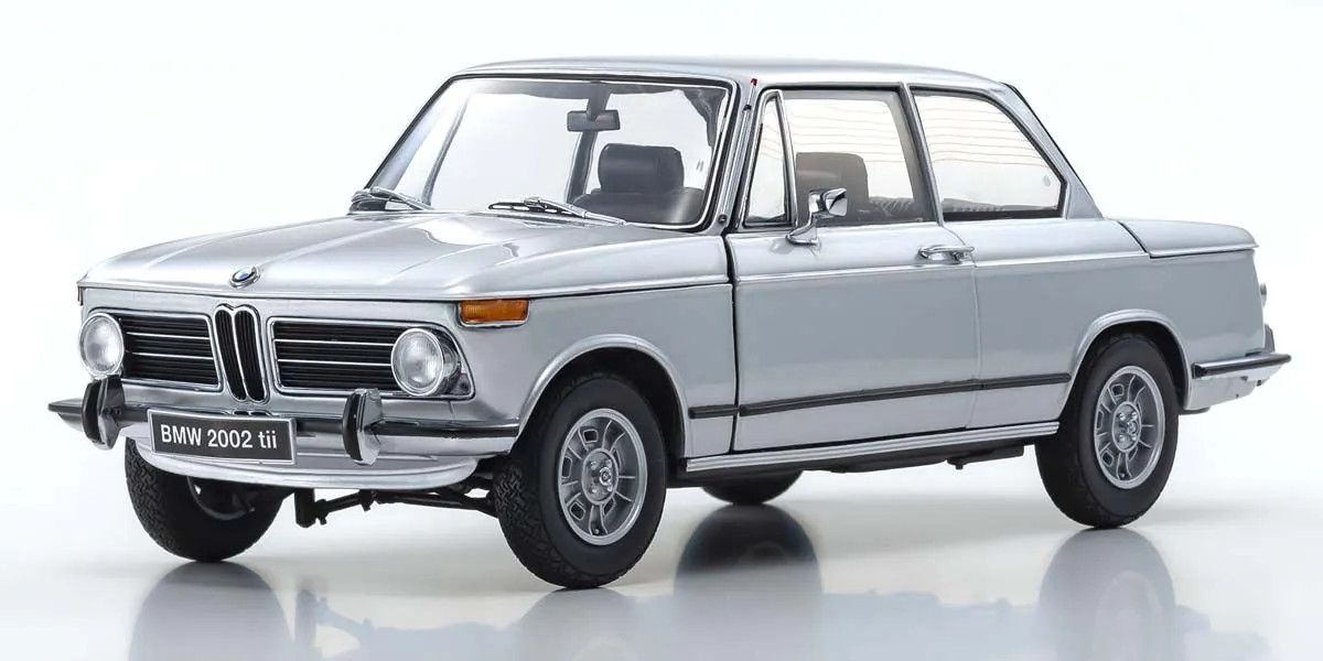 Kyosho 1/18 Scale BMW 2002 Tii Silver Model Diecast Car 08543S