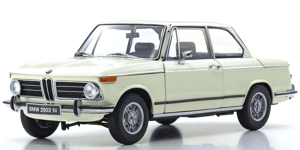 Kyosho 1/18 Scale BMW 2002 Tii White Model Diecast Car 08543W