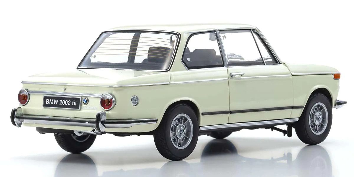 Kyosho 1/18 Scale BMW 2002 Tii White Model Diecast Car 08543W