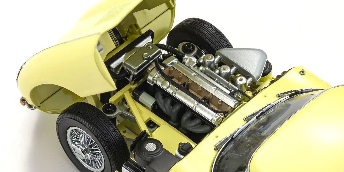 Kyosho 1/18 Jaguar E-Type Pale Primrose Diecast Model