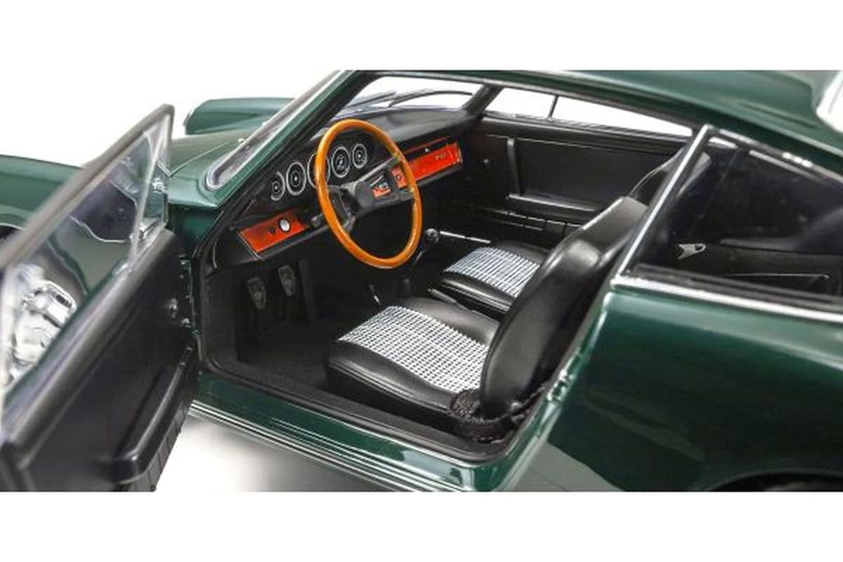 Kyosho 1/18 Porsche 911 (901) 1964 Irish Green Diecast Model