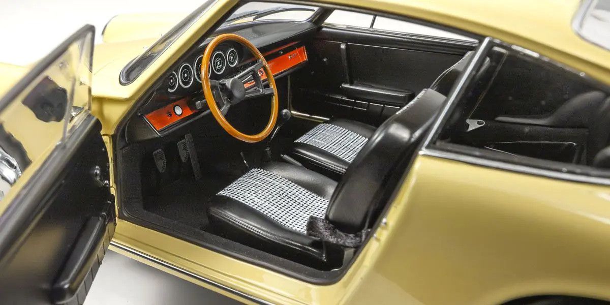 Kyosho 1/18 Porsche 911 (901) 1964 Champagne Yellow Diecast Model