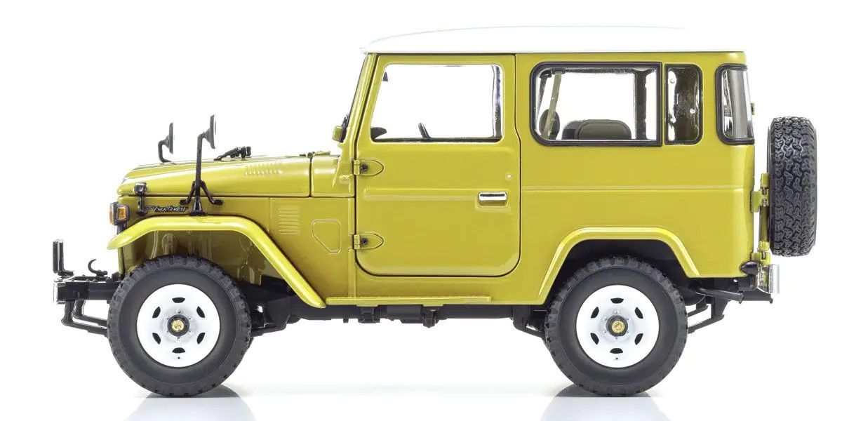 Kyosho 1/18 Toyota Land Cruiser 40 Van Yellow Diecast Model