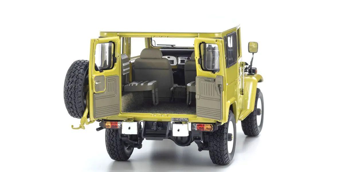 Kyosho 1/18 Toyota Land Cruiser 40 Van Yellow Diecast Model