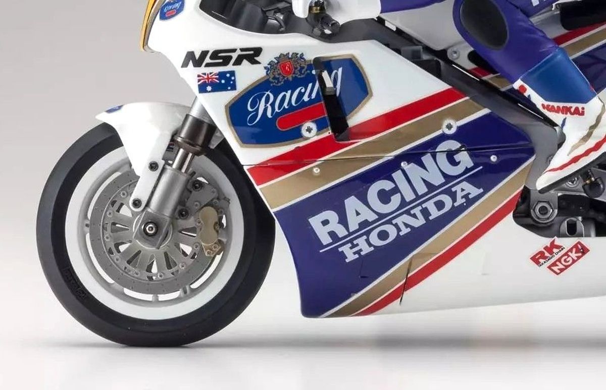 Kyosho 1/8 EP Honda NSR500 1991 Hanging On Racer Bike Kit