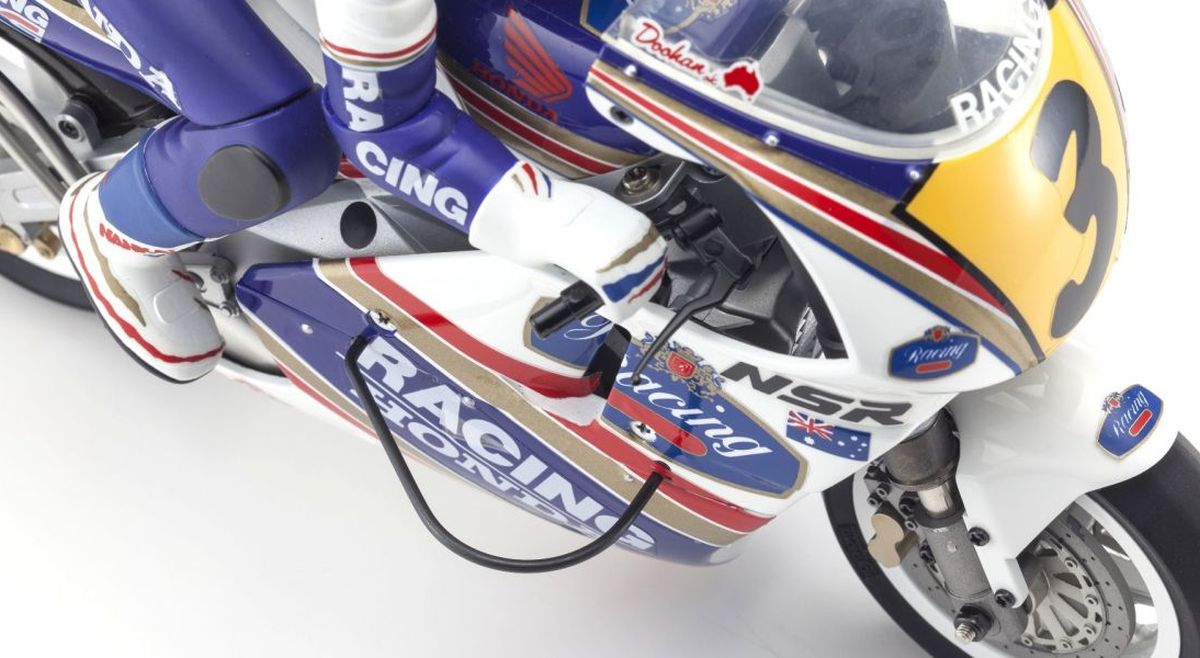 Kyosho 1/8 EP Honda NSR500 1991 Hanging On Racer Bike Kit