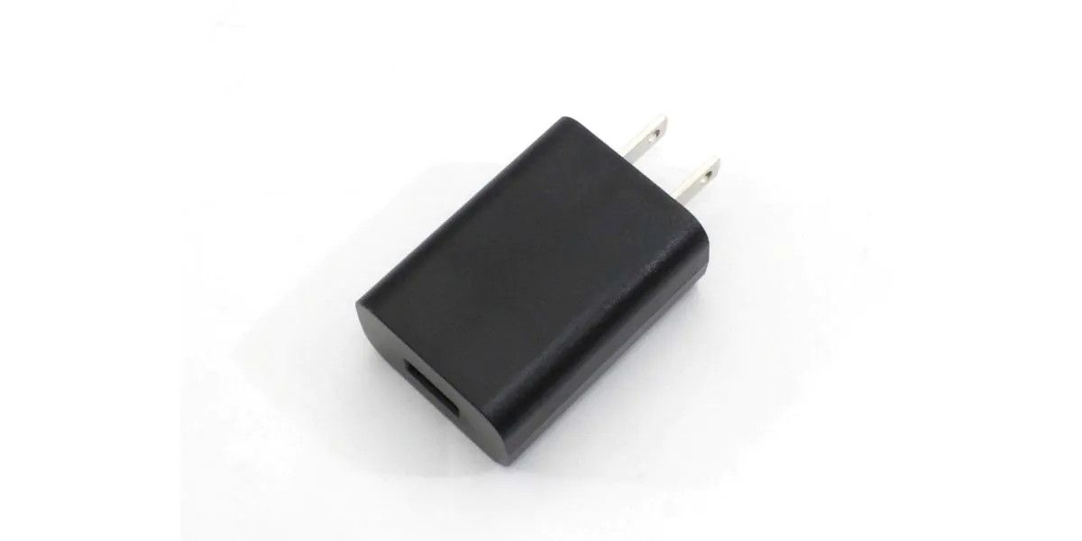 Kyosho USB 5V-2.0A AC Adaptor(100- 240V/10W) 72202B