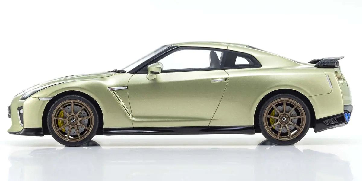 Kyosho Samurai 1/18 Nissan GT-R Premium Edition T-Spec KSR18057MJ