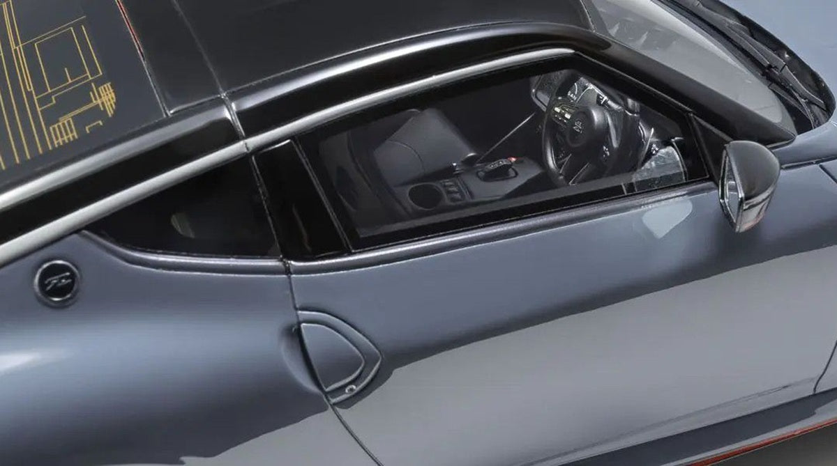 Kyosho 1/18 Nissan Fairlady Z NISMO Gray Resin Model