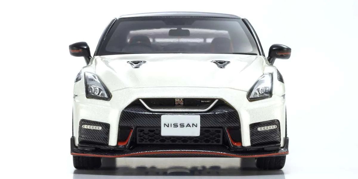 Kyosho 1/43 Scale Nissan GT-R NISMO 2022 (White) KSR43108W