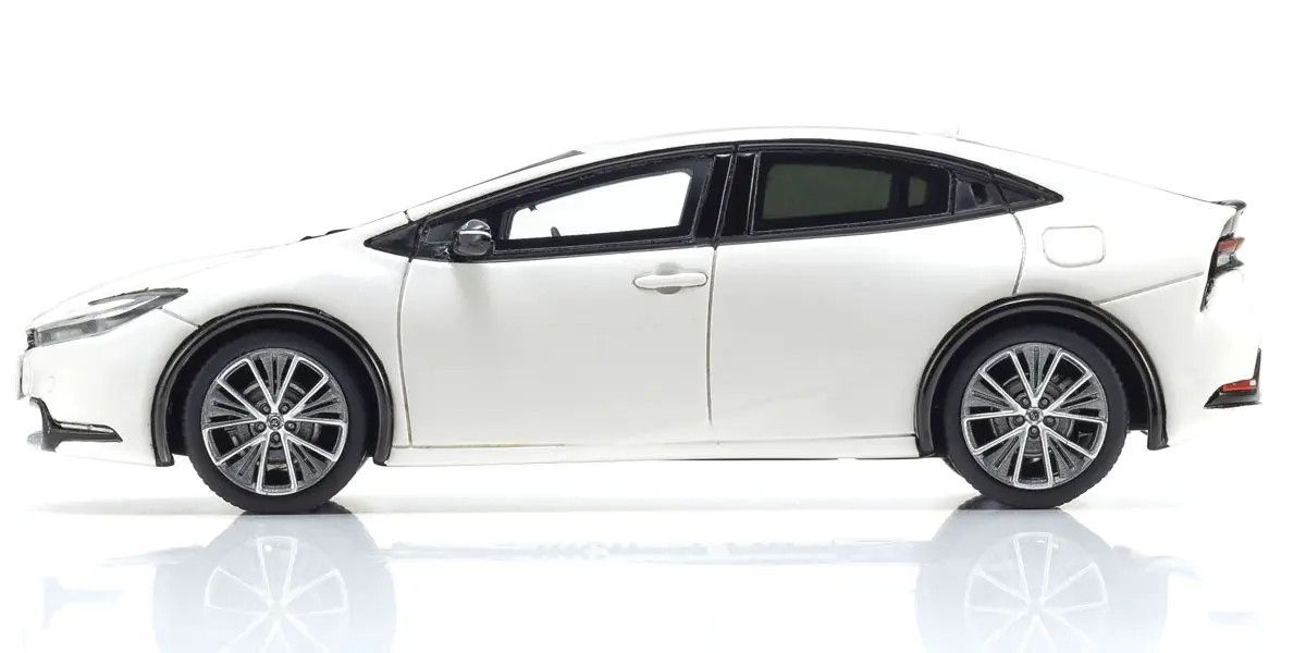 Kyosho 1/43 Toyota Prius (5th Gen 2023) White Resin Model