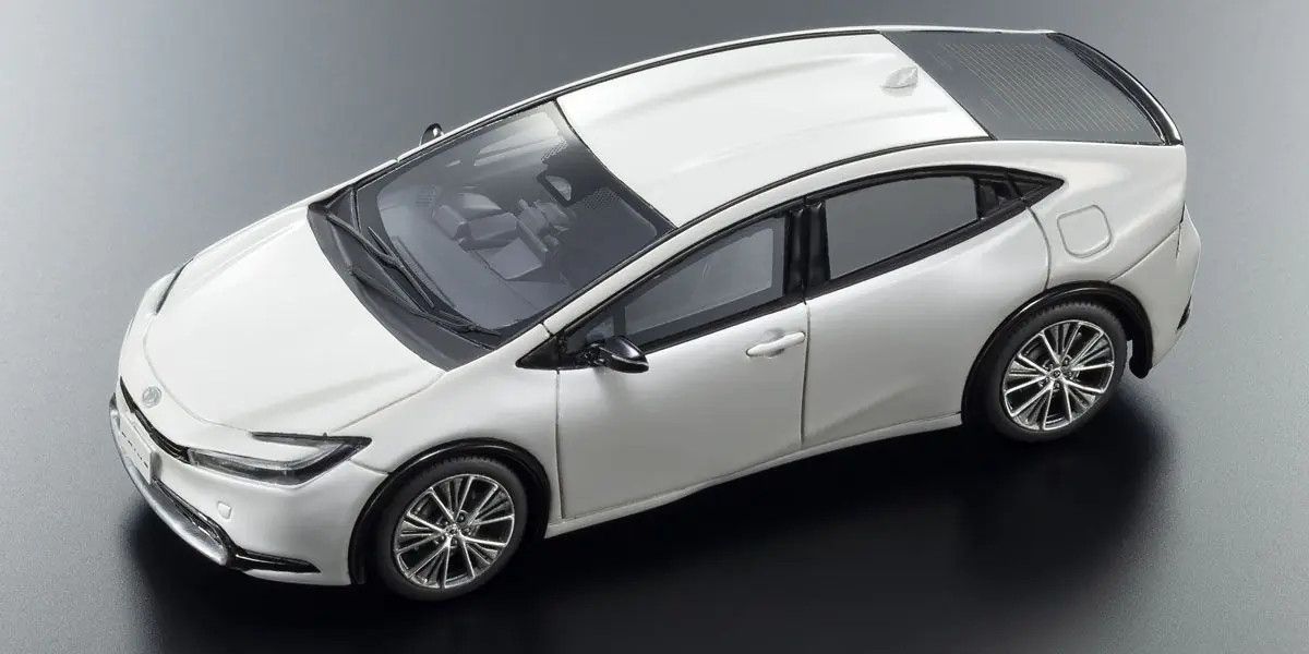 Kyosho 1/43 Toyota Prius (5th Gen 2023) White Resin Model