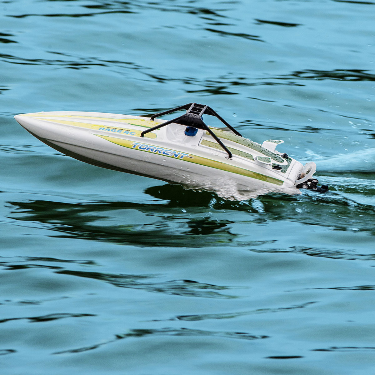 Rage R/C Torrent 450BL Brushless RTR Self-Righting Electric Jet Boat – Green