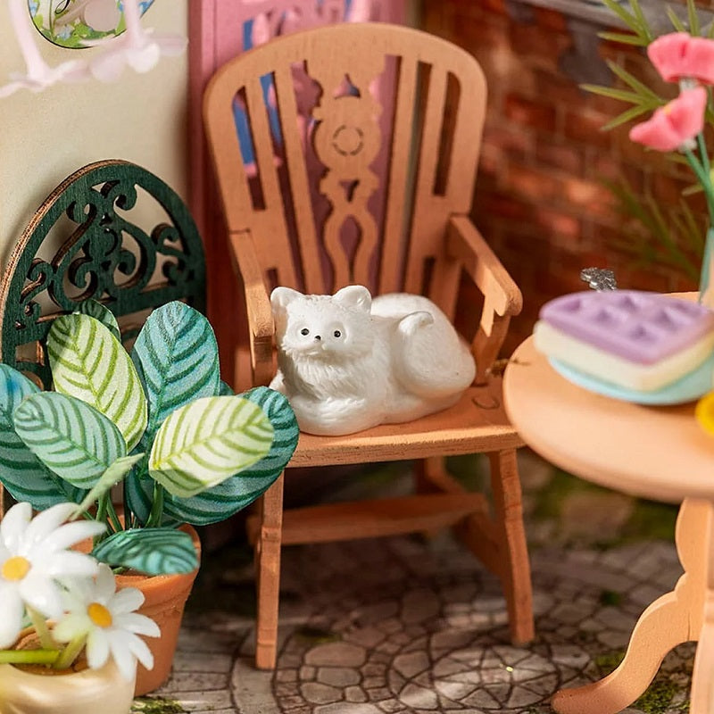 Robotime Fancy Tea Yard, Super Mini Houses - Little Warm Spaces DS038