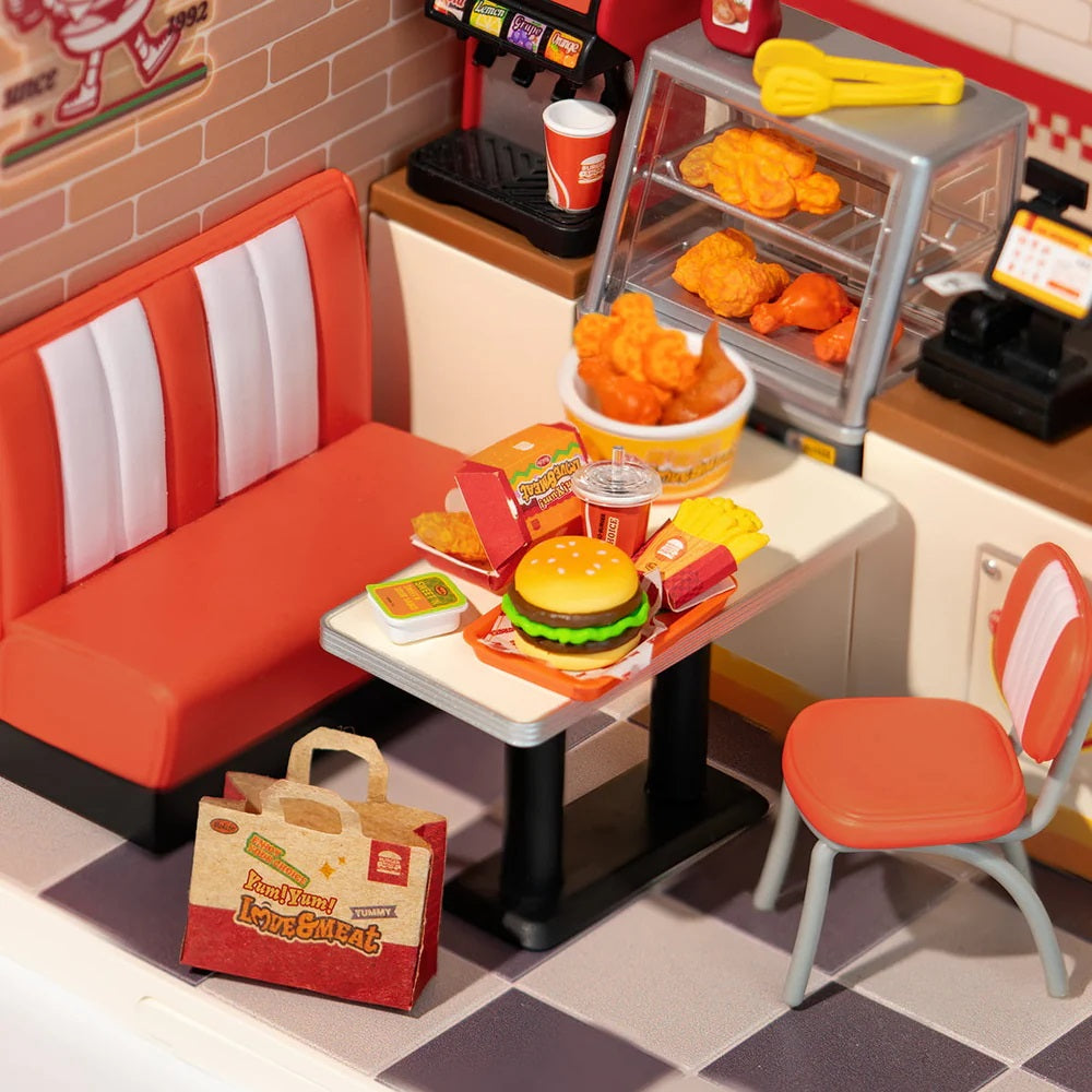 Rolife Yum Yum Burgers DIY Plastic Miniature House
