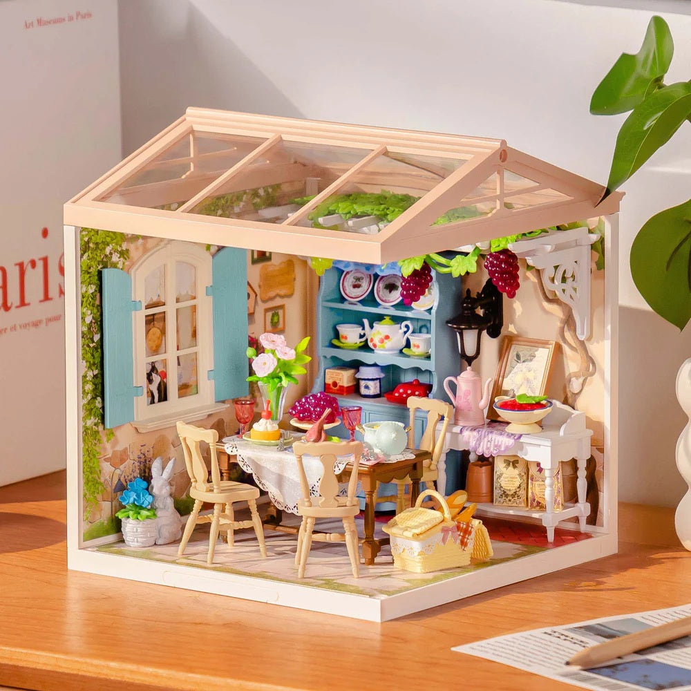 Rolife Midsummer Dream Yard DIY Miniature House - Romantic Garden Courtyard