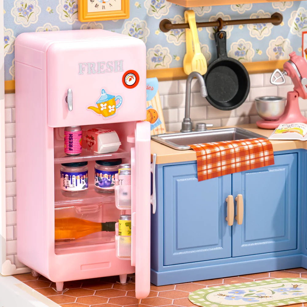 Rolife Homely Baking Kitchen DIY Miniature House - Cozy Kitchen Craft Model