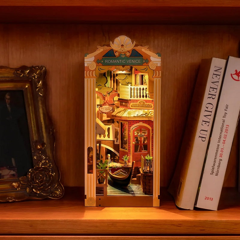 Rolife Romantic Venice Book Nook & Wonderland - Stories in Books