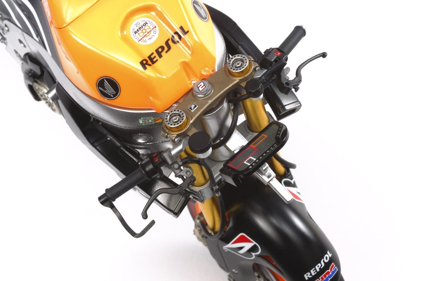 Tamiya 1/12 Repsol Honda RC213V '14 Motorcycle Plastic Model Kit