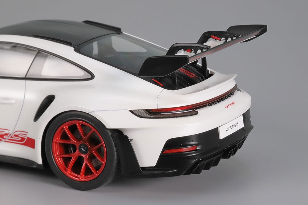 Tamiya 1/24 Porsche 911 GT3 RS (992) Plastic Model 24370