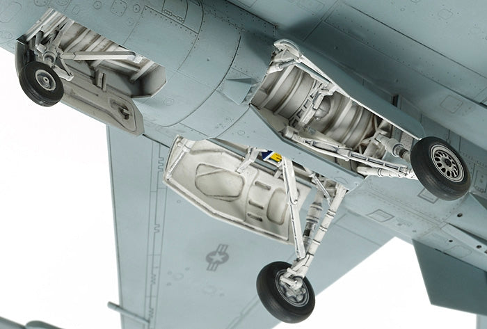 Tamiya 1/72 F-16CJ Block 50 Fighting Falcon USAF Multirole Fighter Plastic Model Airplane Kit